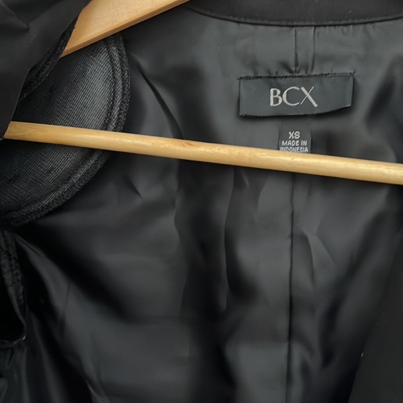 Women’s Black Fitted Blazer - Picture 3 of 3